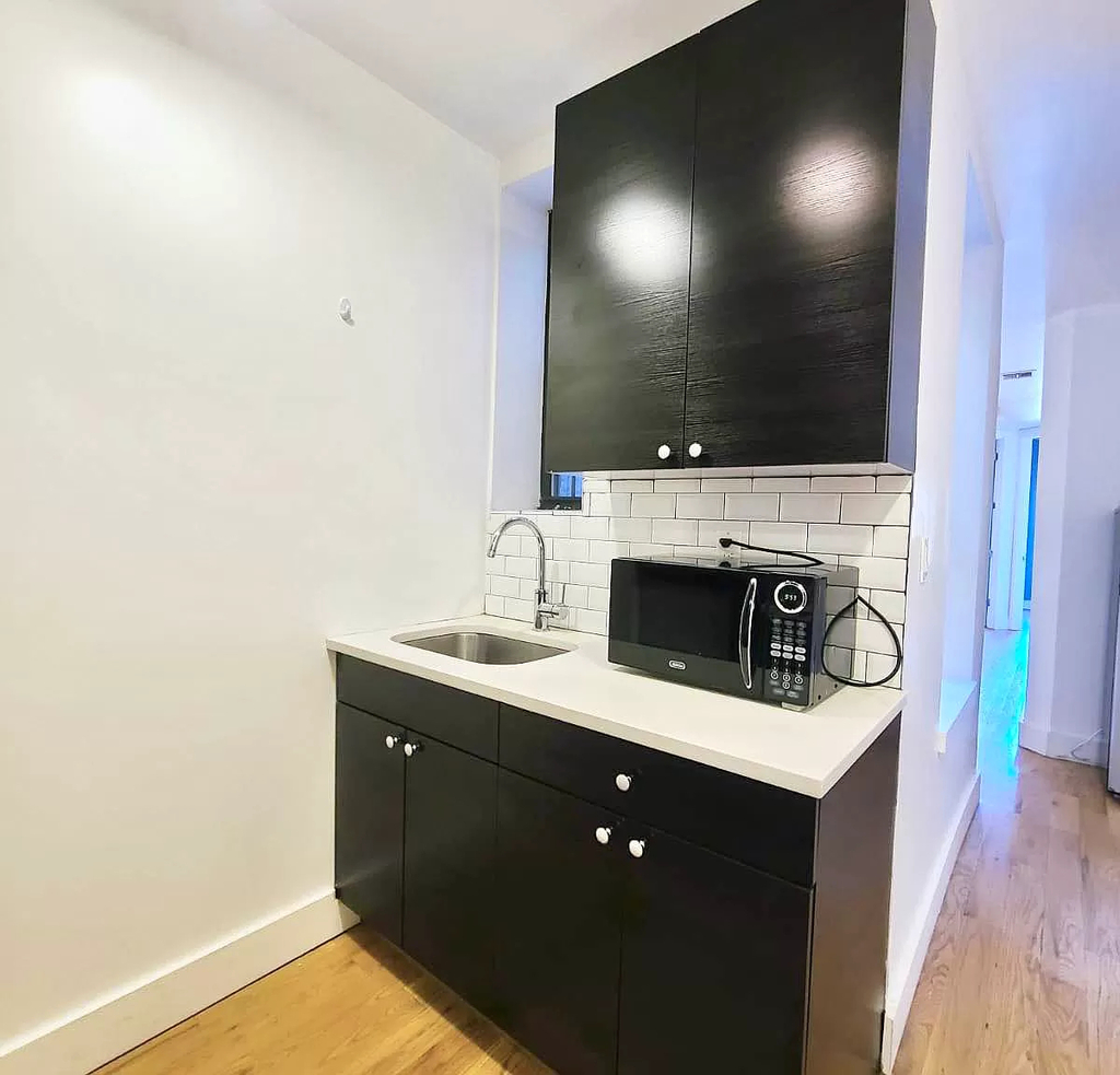 1496 Bushwick Avenue - Photo 4