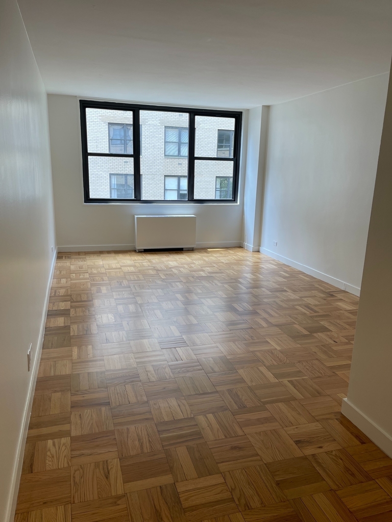 333 East 49th Street - Photo 0