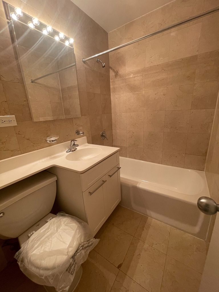 333 East 49th Street - Photo 3