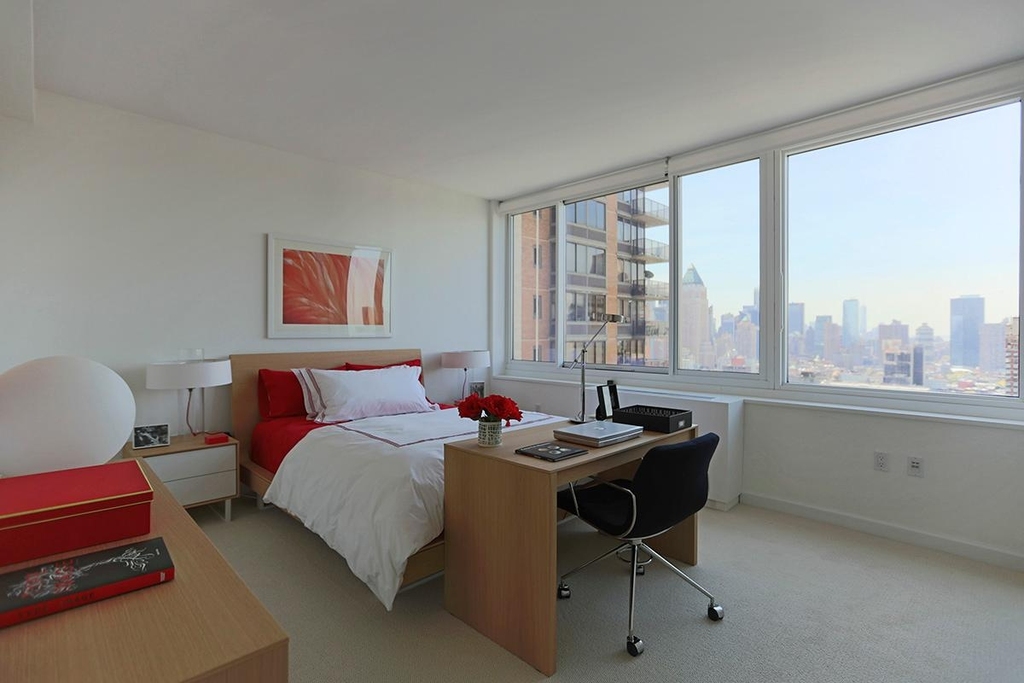 160 West 62nd Street - Photo 1