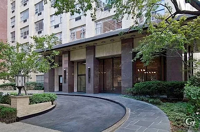 500 East 85th Street - Photo 1