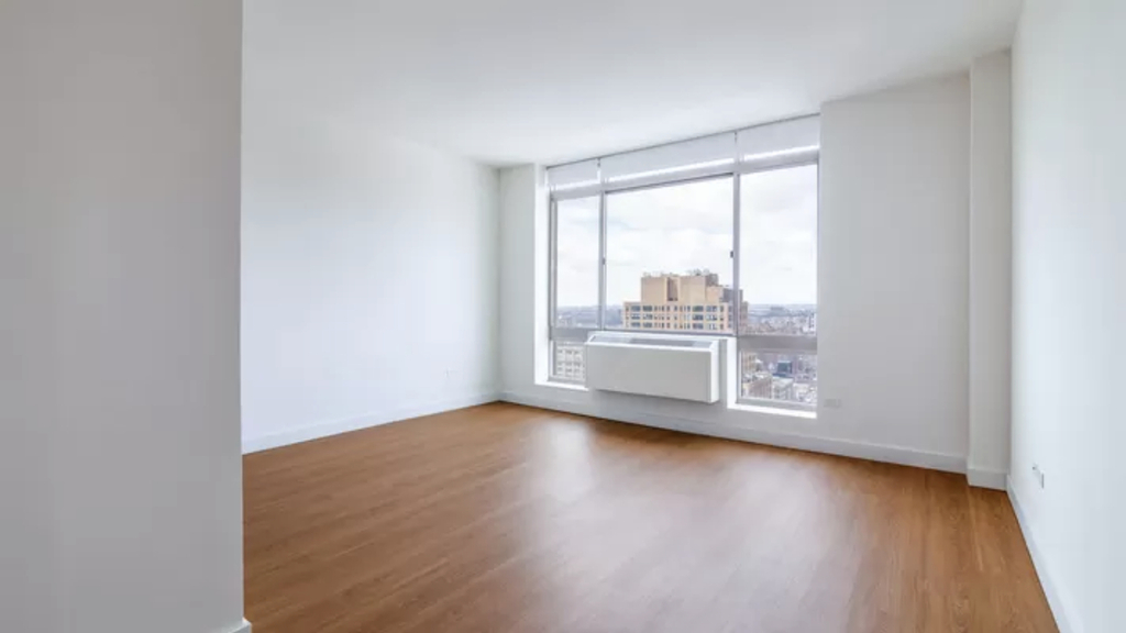 777 6th Avenue - Photo 5