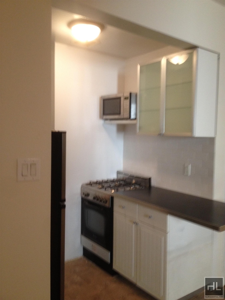 West 72 Street - Photo 2