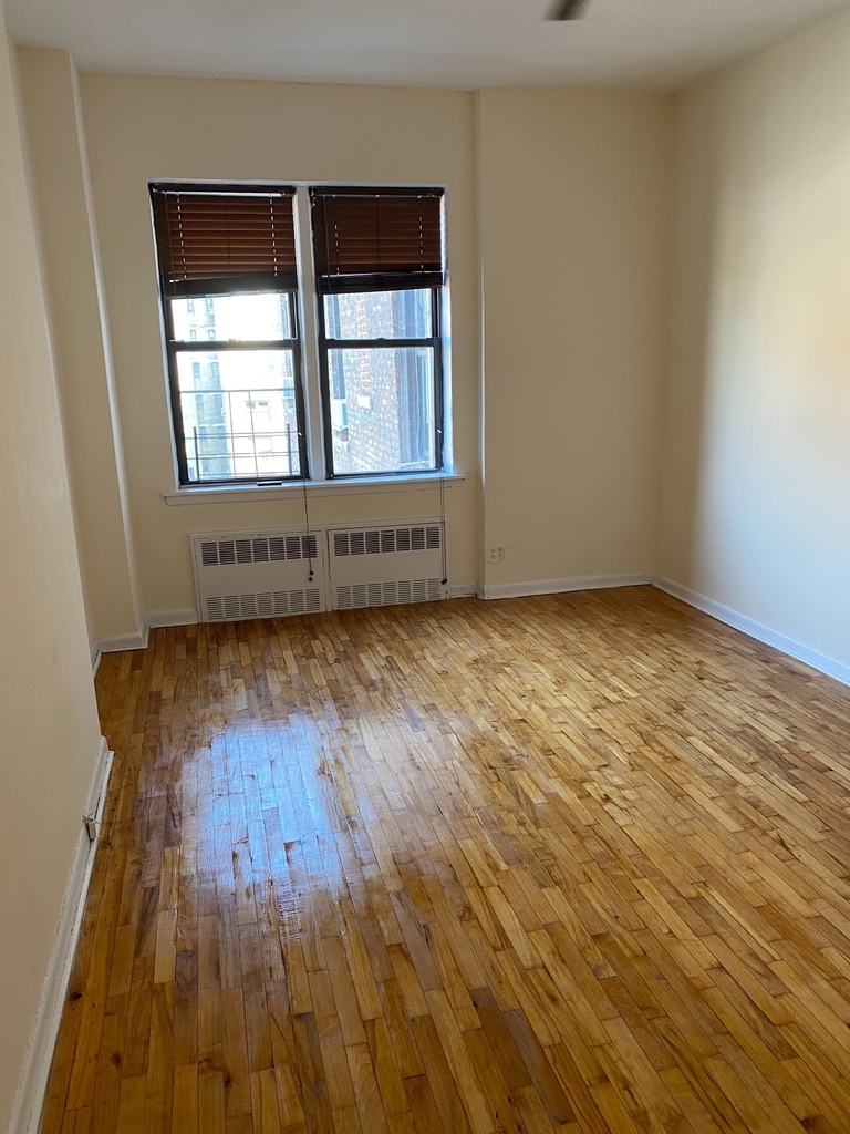 211 West 100th Street - Photo 6