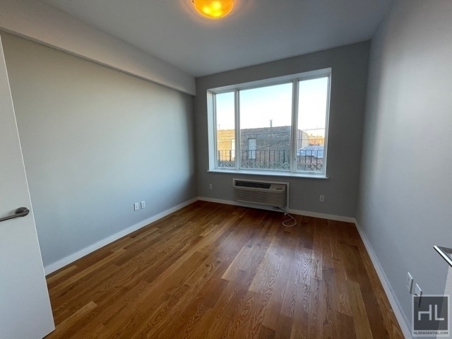 801 Bergen Street - Photo 4