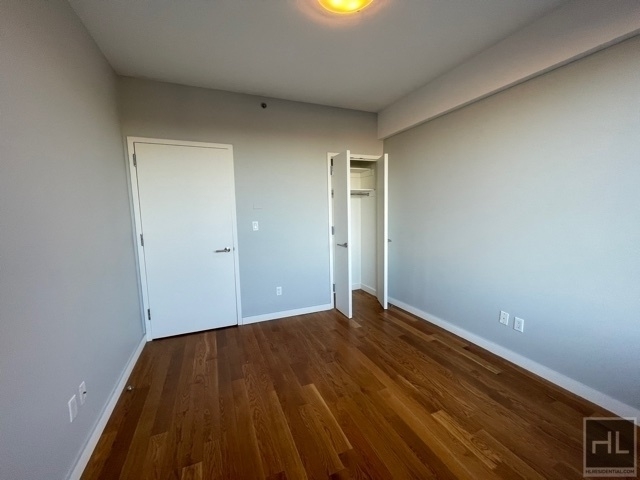 801 Bergen Street - Photo 7