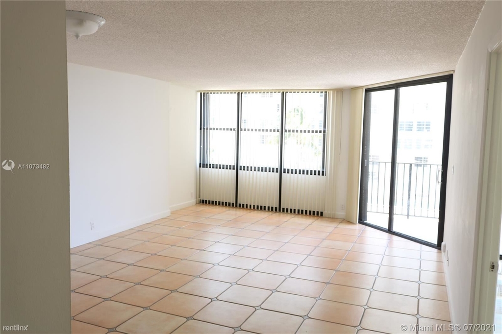 1865 Brickell Ave - Photo 5