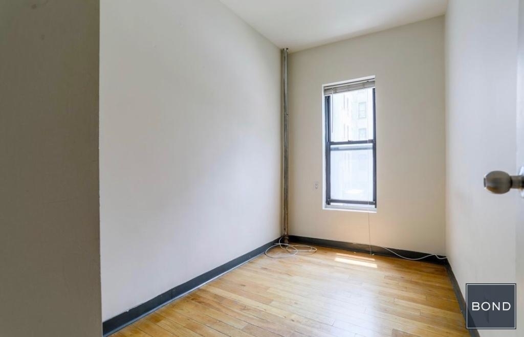 328 East 14th Street - Photo 4