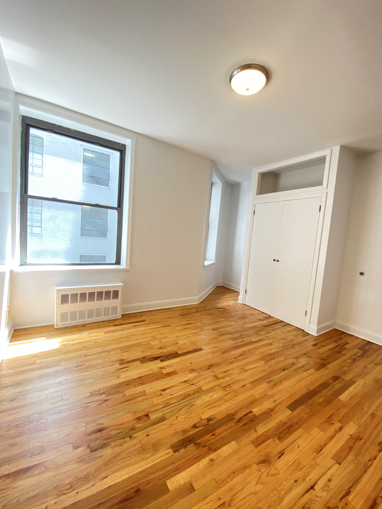 550 West 157th Street - Photo 9