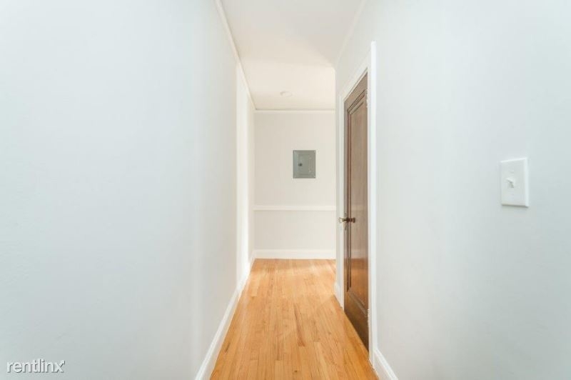 138 Highland Ave 2 - Photo 4