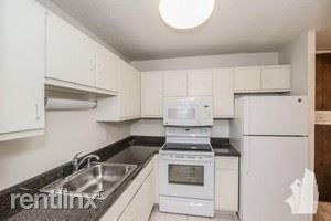 65 E Scott St 6510c - Photo 1