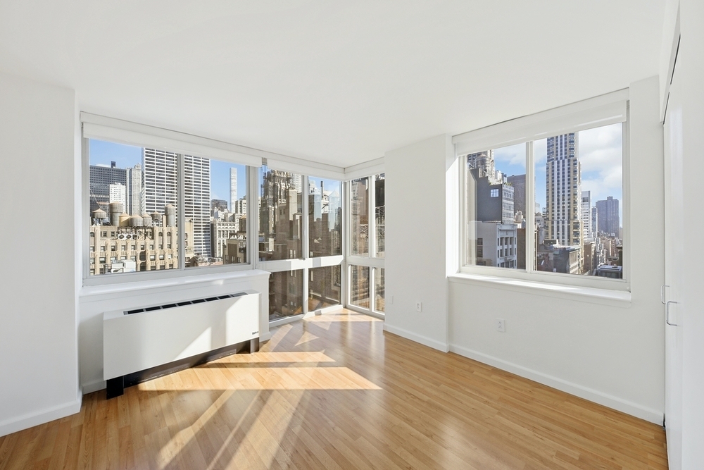 66 West 38th Street - Photo 1