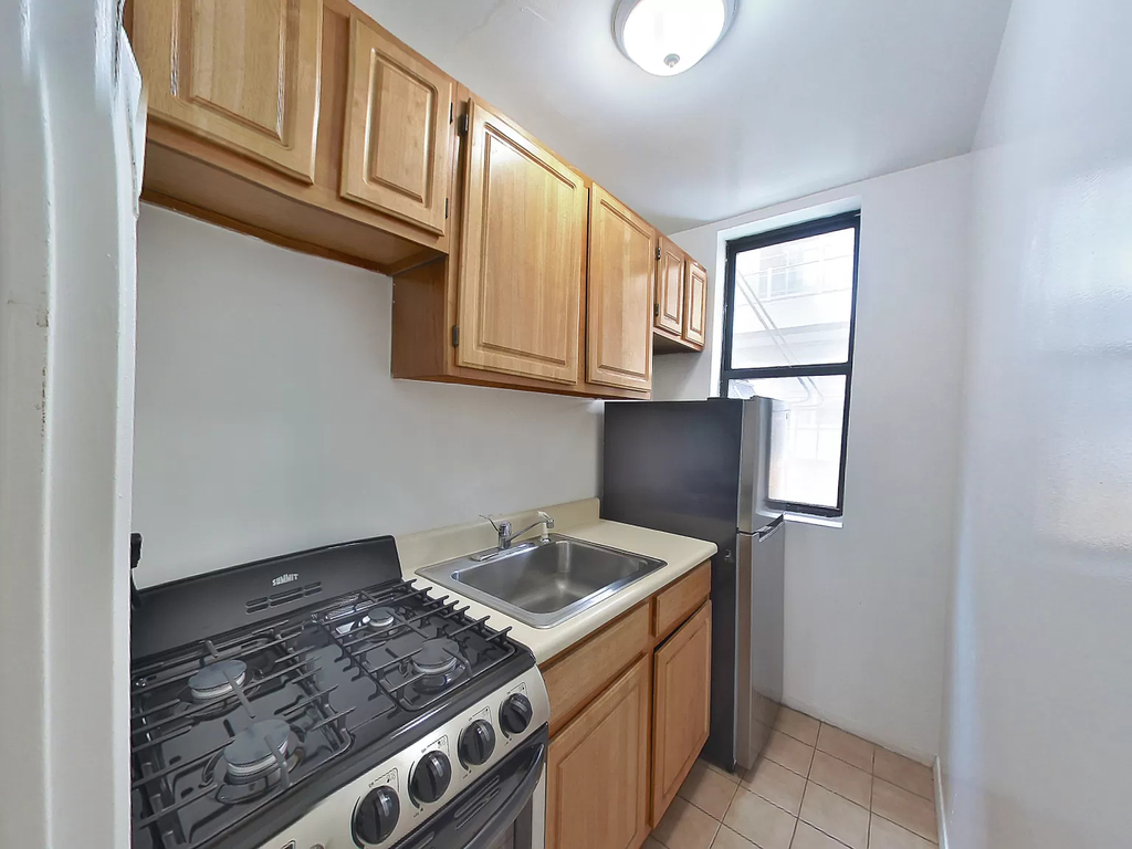 156 East 85th Street - Photo 3