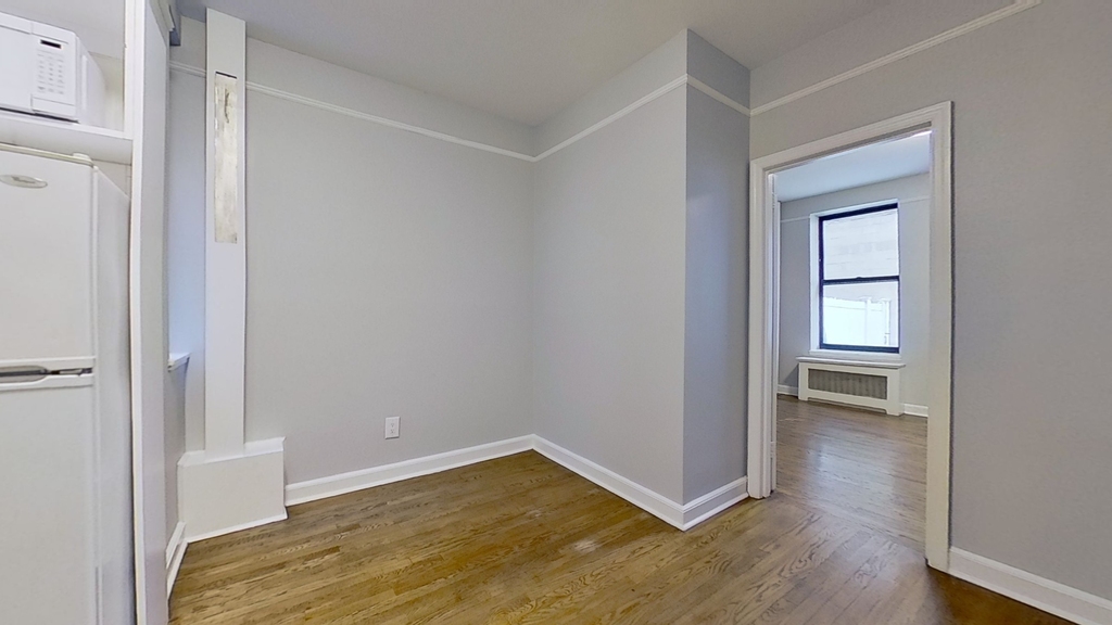 324 East 61st Street - Photo 1