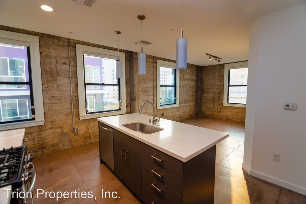 1136 W 6th Street - Photo 37