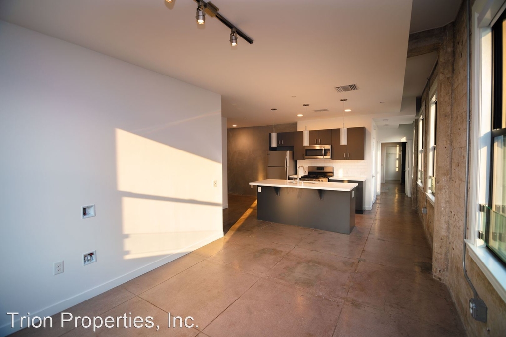 1136 W 6th Street - Photo 28