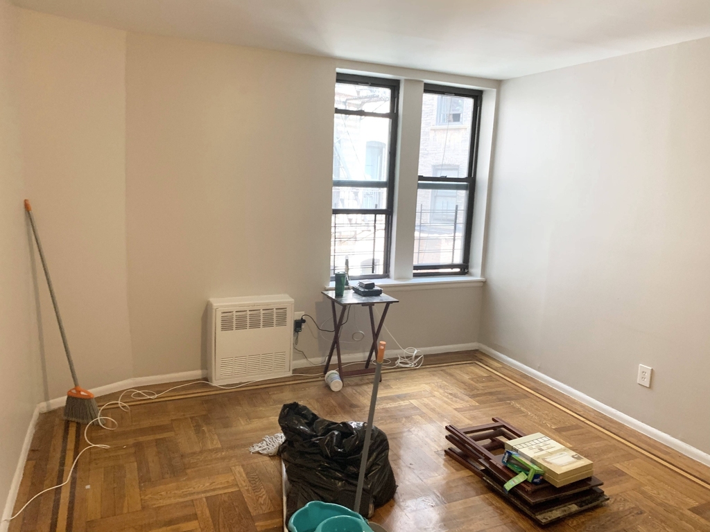 585 East 21st Street - Photo 6