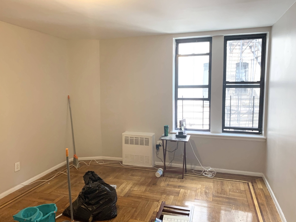 585 East 21st Street - Photo 7