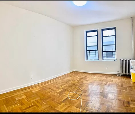 1365 west 7 st  - Photo 1