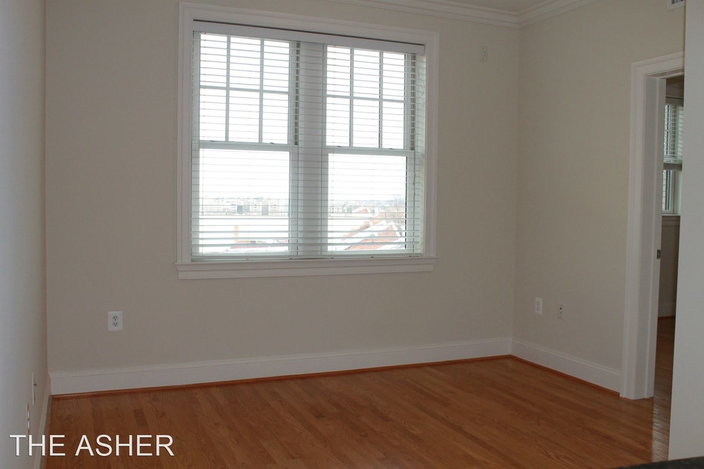 2110 19th Street, Nw - Photo 4