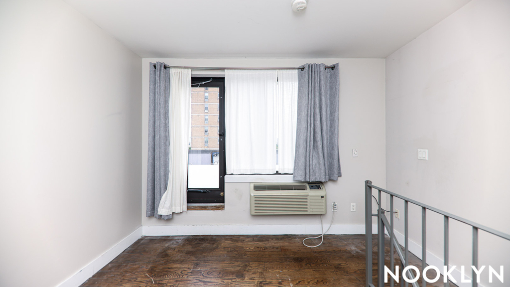 112 Manhattan Avenue - Photo 6