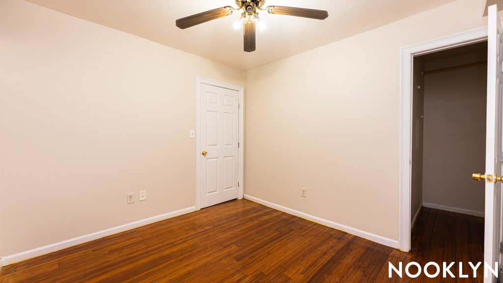 316 Throop Avenue - Photo 8