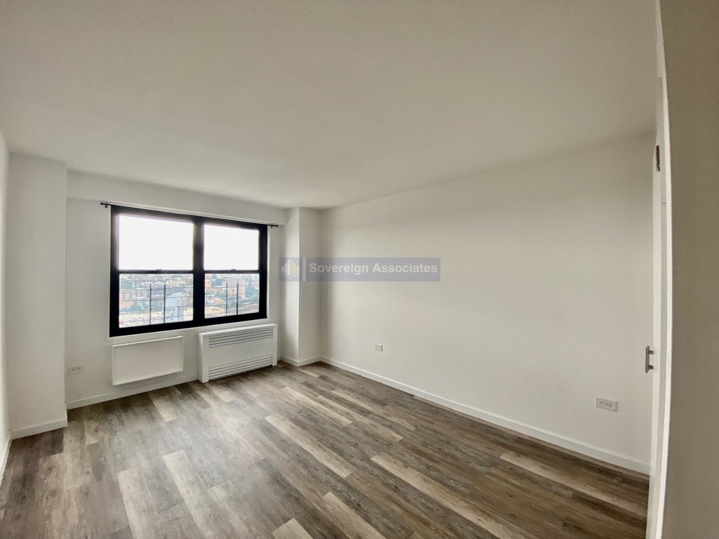 150 West 225th Street - Photo 7