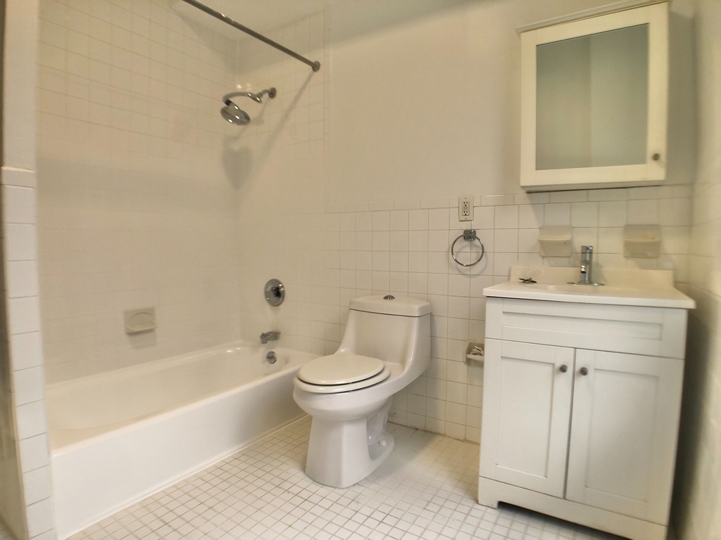 205 West 147th Street - Photo 6