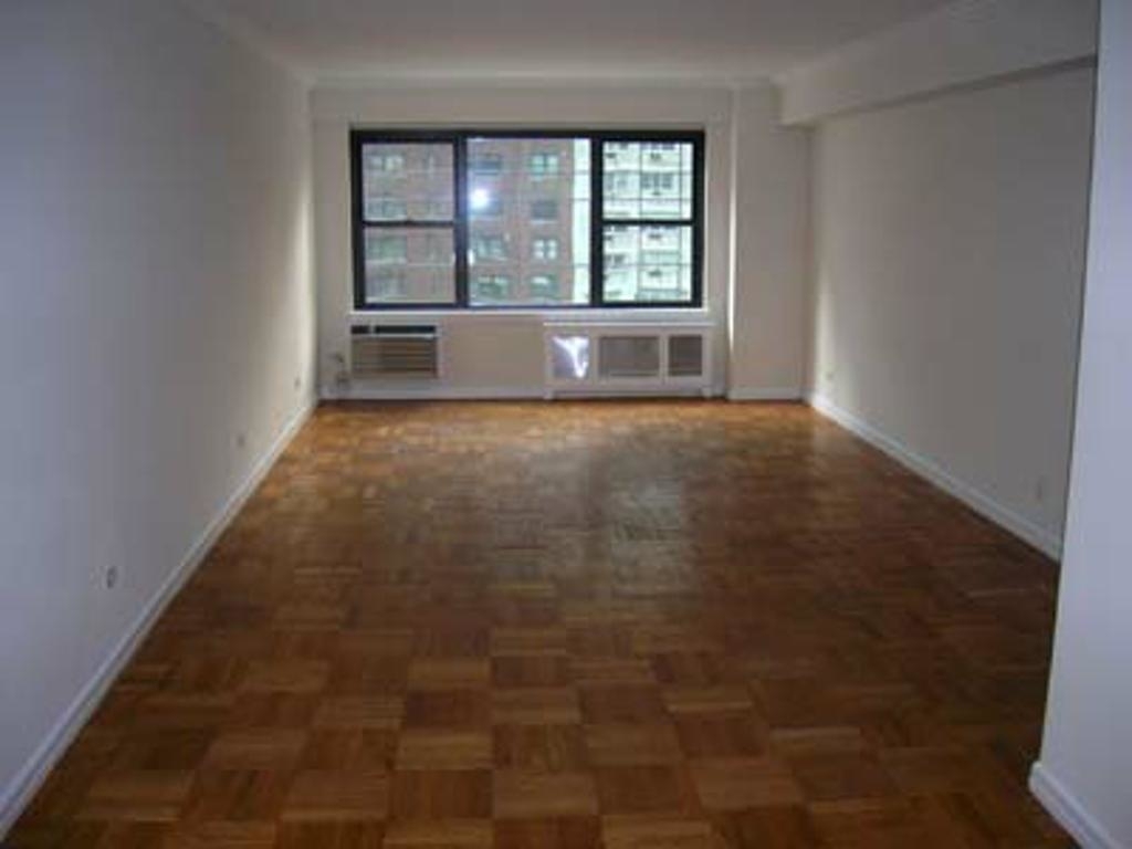 East 57th Street - Photo 3