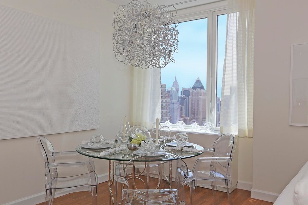 160 West 62nd Street - Photo 1