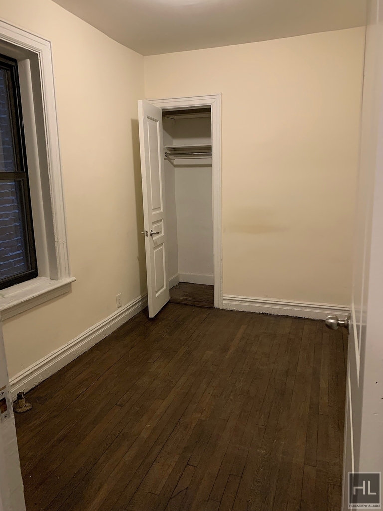 148 West 10 Street - Photo 2