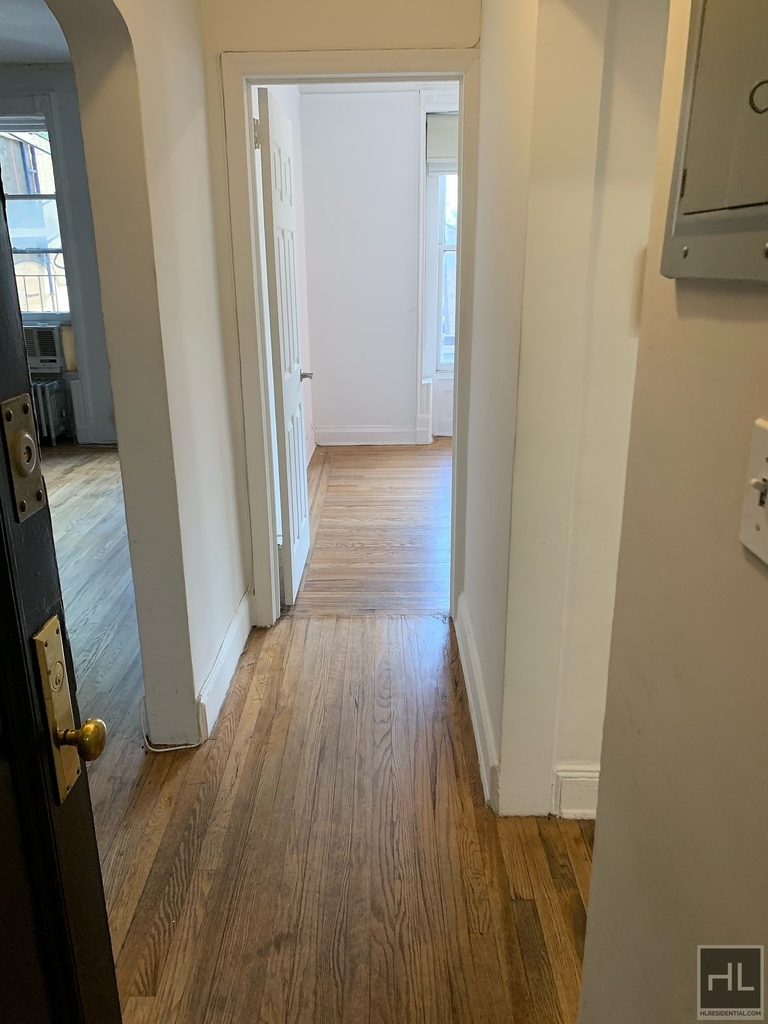 400 Bleecker Street - Photo 2