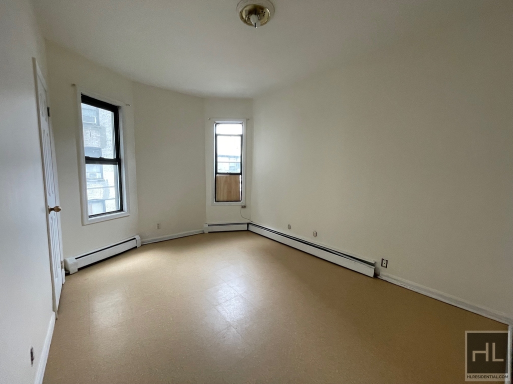 1054 East 14 Street - Photo 3