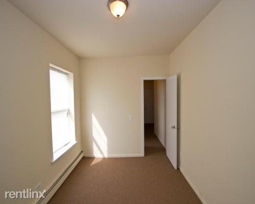 811 E 46th St 301 - Photo 1