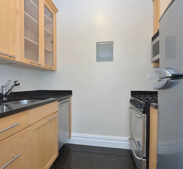 166 2nd Avenue, New York, NY 10003 - Photo 3