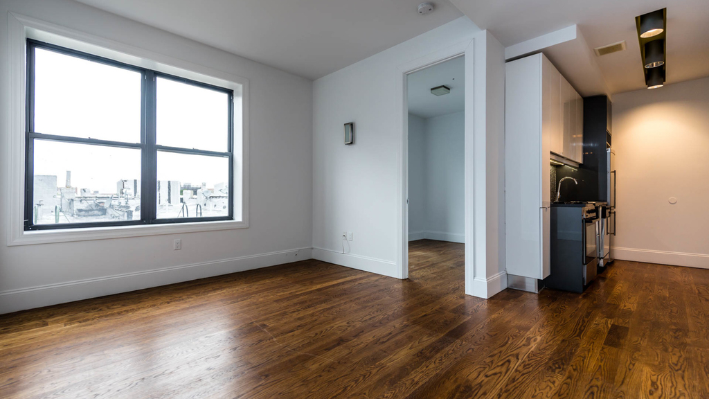 1635 Putnam Avenue - Photo 2