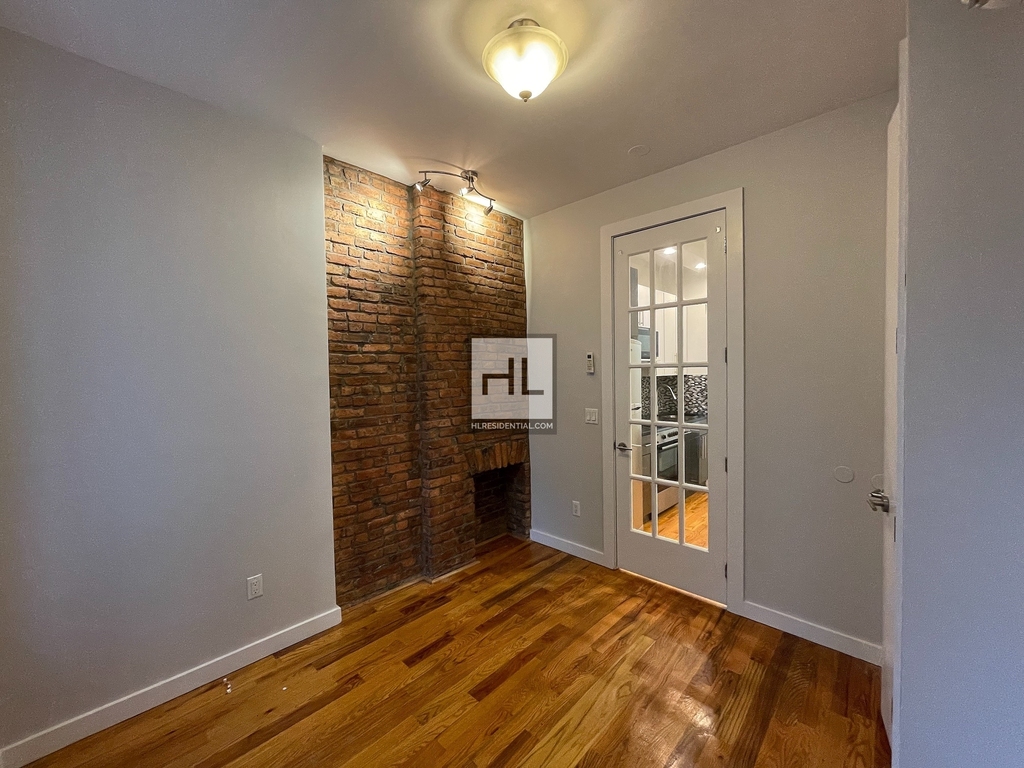 1012 Fulton Street - Photo 2