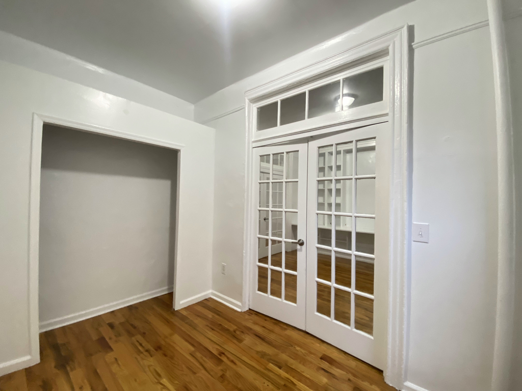 600 West 139th Street - Photo 6