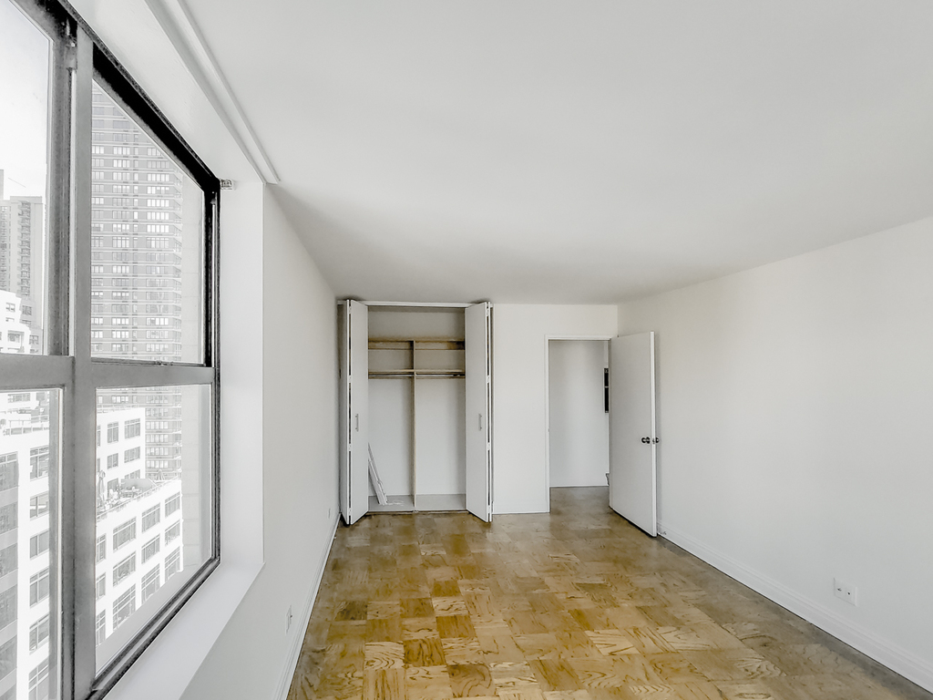 400 East 71st Street - Photo 4