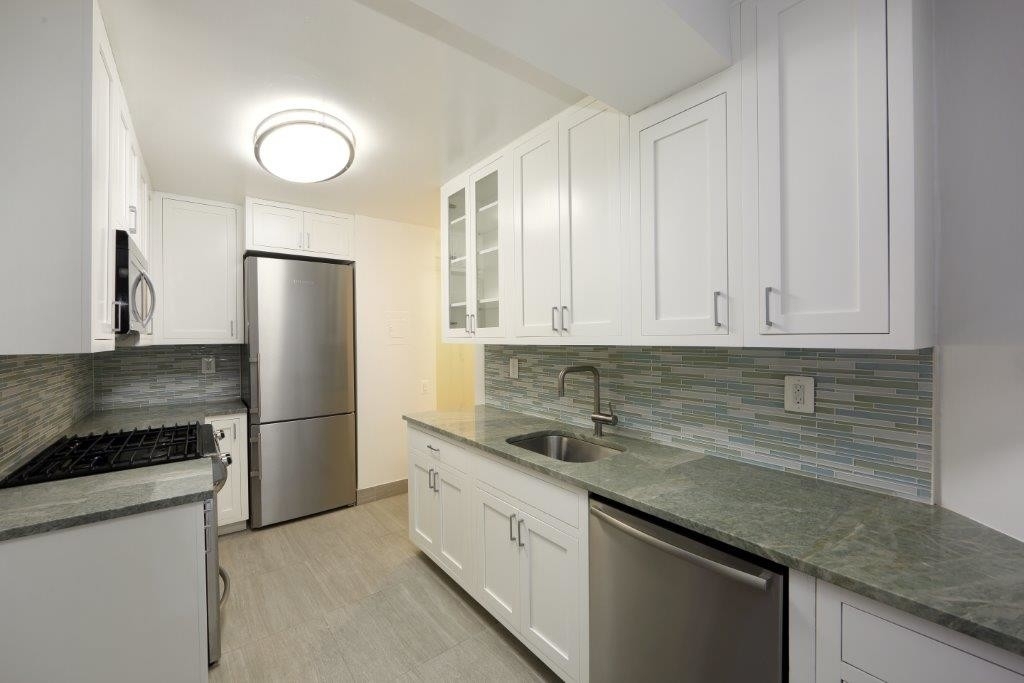 101 West 55th Street - Photo 7