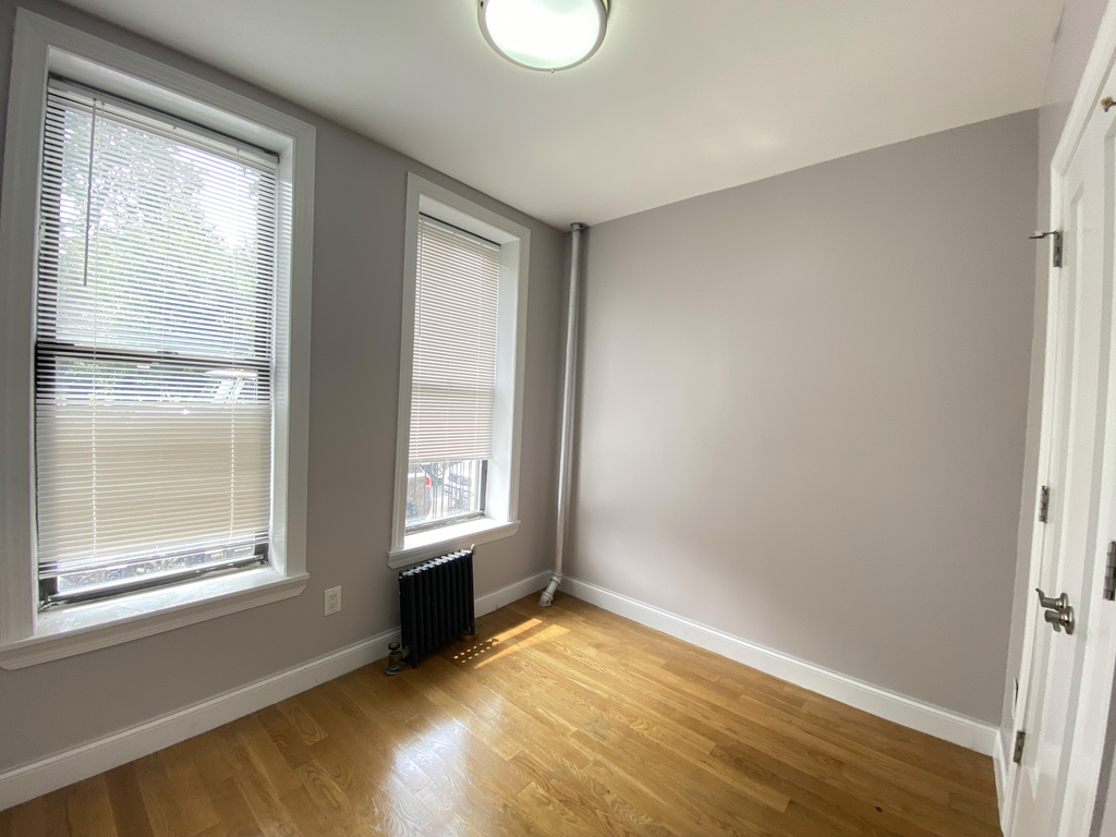 571 West 139th Street - Photo 8