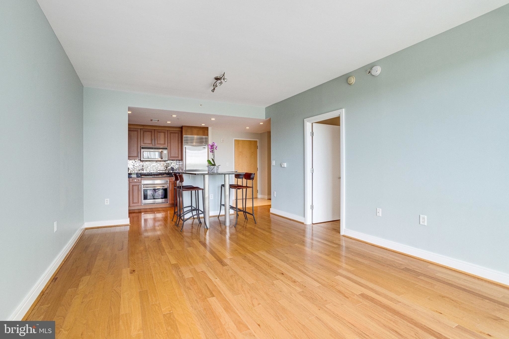 6820 Wisconsin Avenue - Photo 40