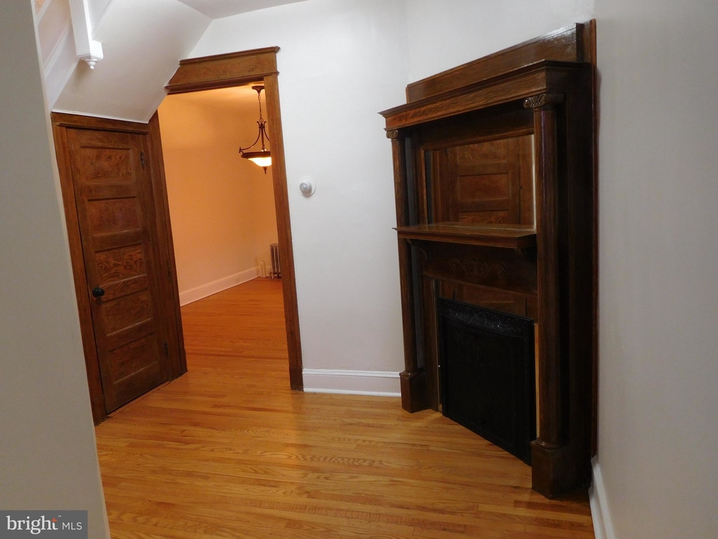 317 T Street Ne - Photo 4