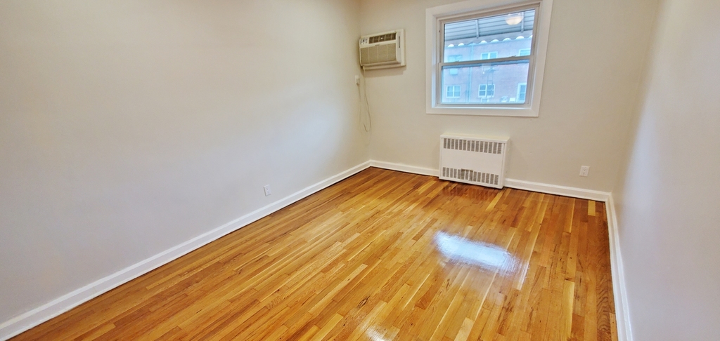 30-85 46th Street - Photo 4