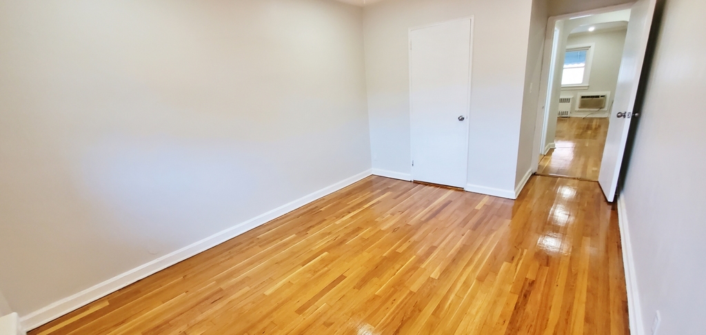 30-85 46th Street - Photo 3