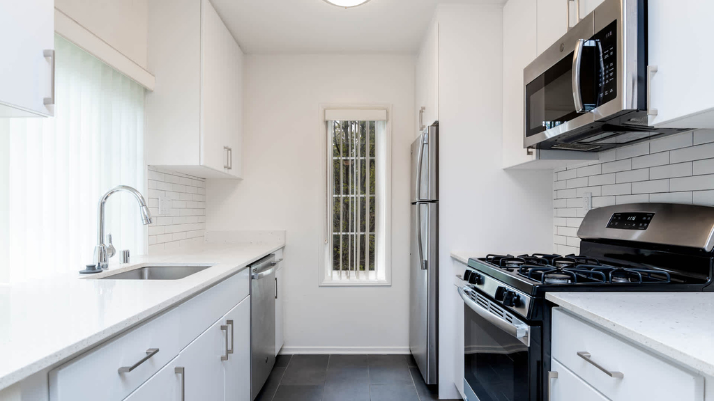 13138 Kellam Ct. - Photo 3