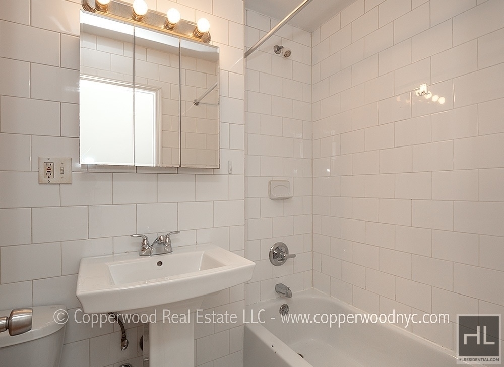 East 82 Street - Photo 3