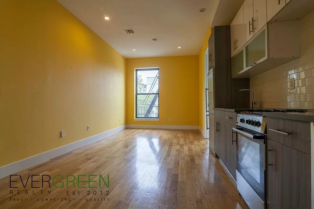 474 Lafayette Avenue - Photo 1