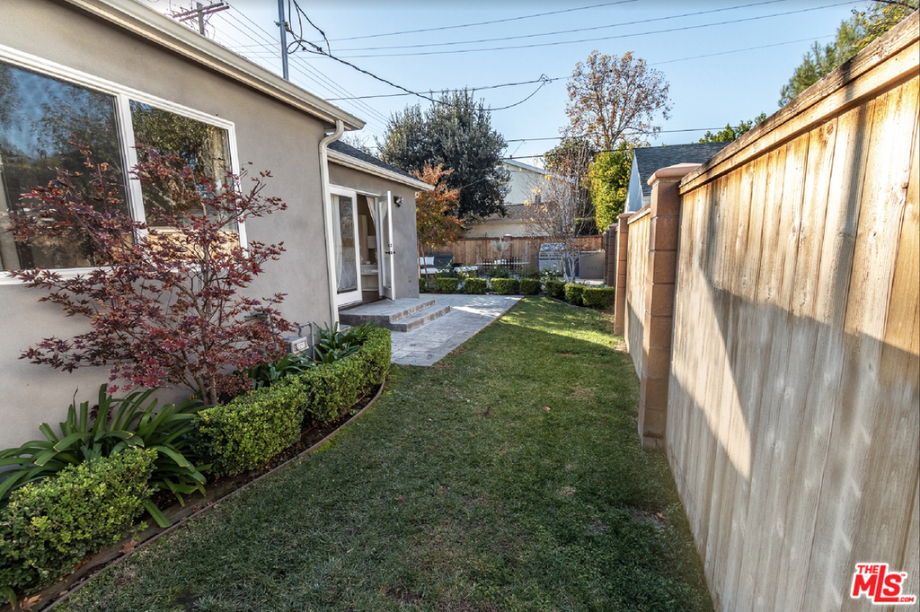 11401 Aqua Vista St - Photo 33