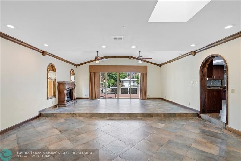 415 Coral Way - Photo 30